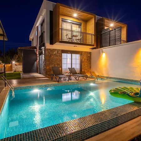 Villa Mayura Каш Екстериор снимка
